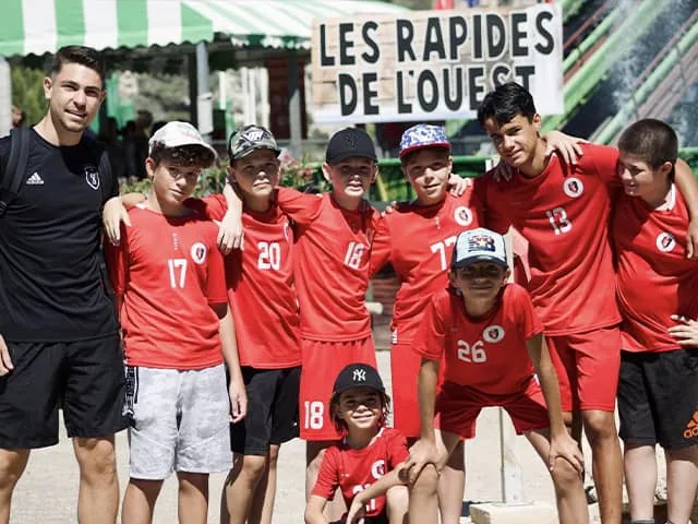 https://www.chateauneufhandball.com/wp-content/uploads/2024/06/stage-de-handball-chateauneuf-les-martigues-chb.jpg